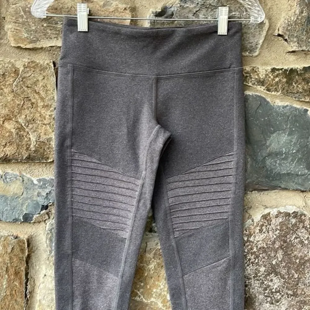 NWOT ALO Yoga | Stormy Heather Gray Moto Legging size small